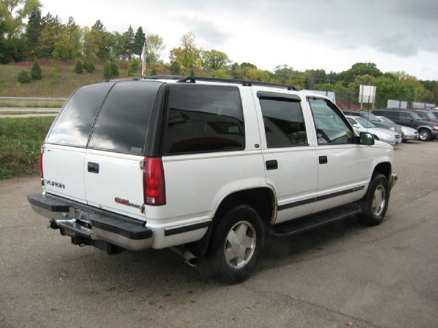 GMC Yukon 1997 photo 1