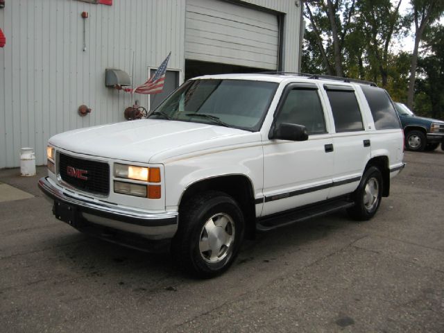 GMC Yukon 1997 photo 2