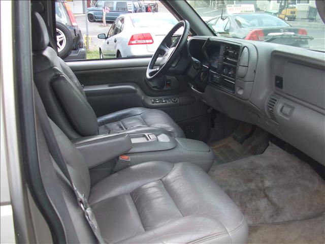 GMC Yukon 1998 photo 4