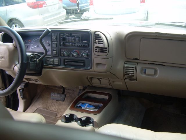 GMC Yukon 1999 photo 4