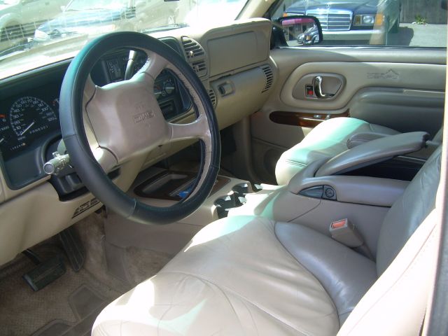 GMC Yukon 1999 photo 5