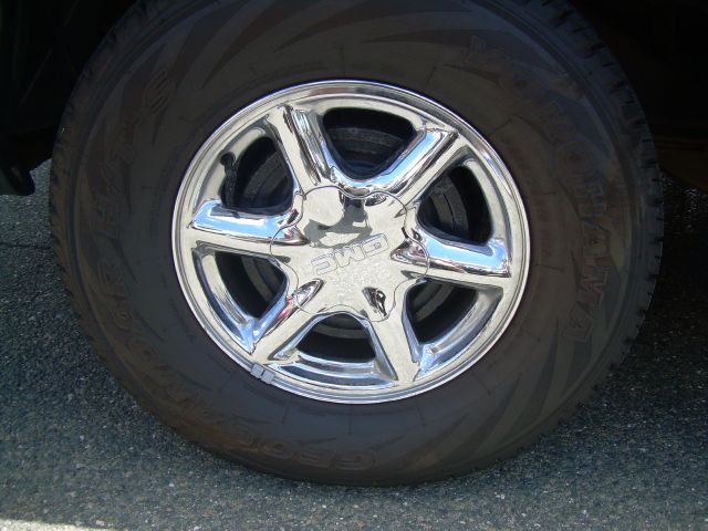 GMC Yukon 1999 photo 9