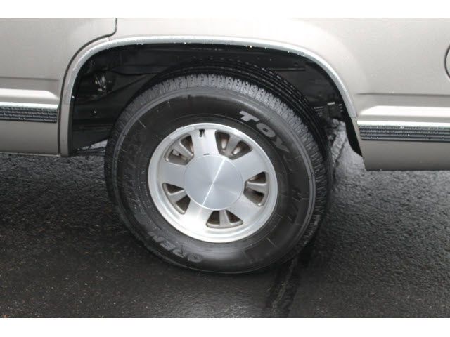 GMC Yukon 1999 photo 5