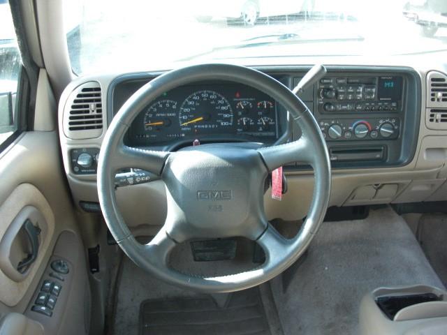 GMC Yukon 1999 photo 4