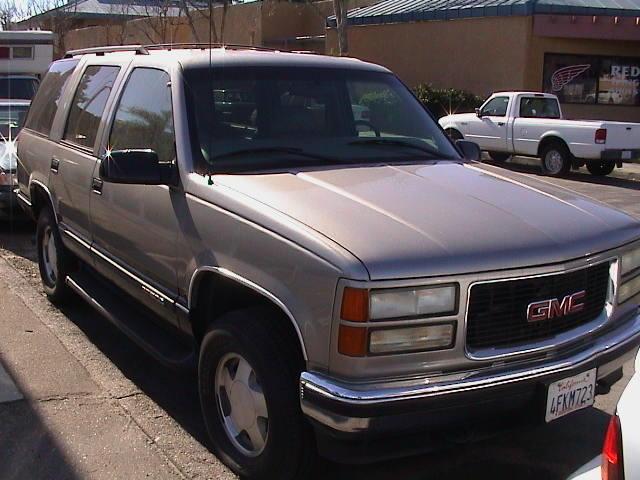 GMC Yukon 1999 photo 1