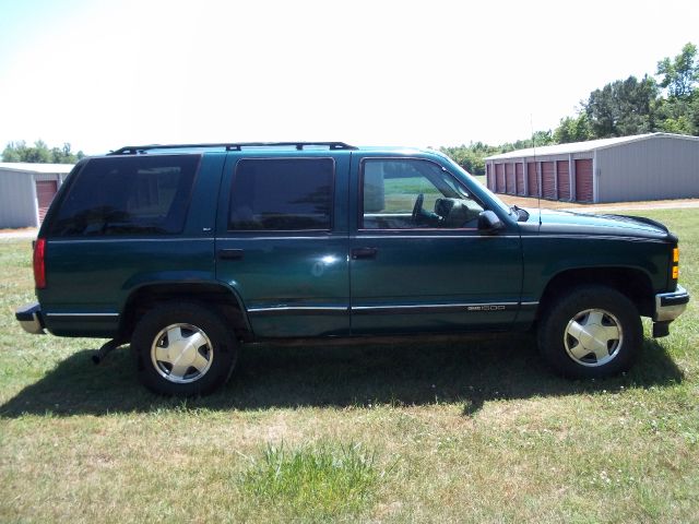 GMC Yukon 4x4 Crew Cab LE SUV