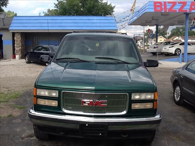 GMC Yukon 1999 photo 2