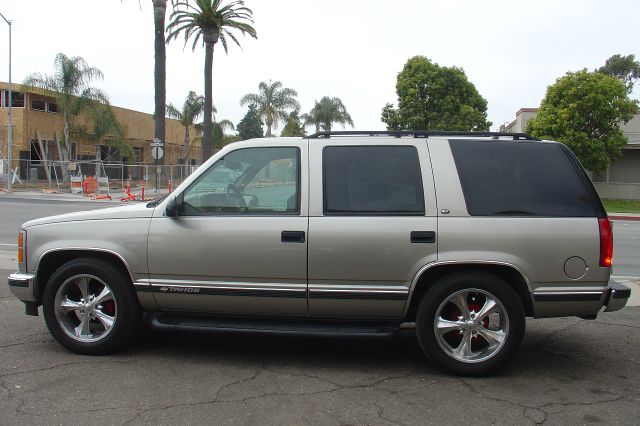 GMC Yukon 1999 photo 1