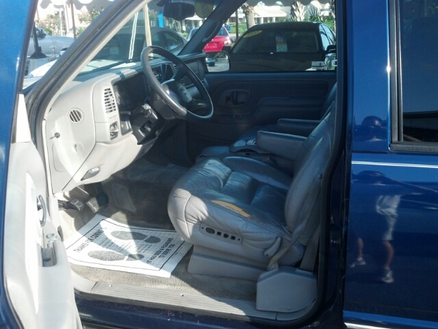 GMC Yukon 1999 photo 1