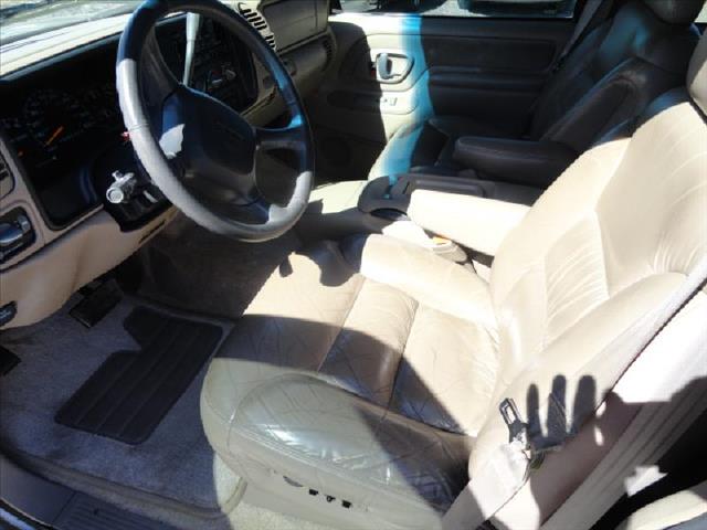 GMC Yukon 1999 photo 11