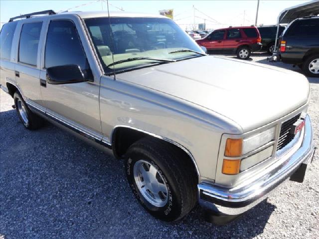 GMC Yukon 1999 photo 2