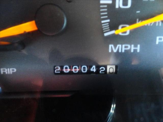 GMC Yukon 1999 photo 7