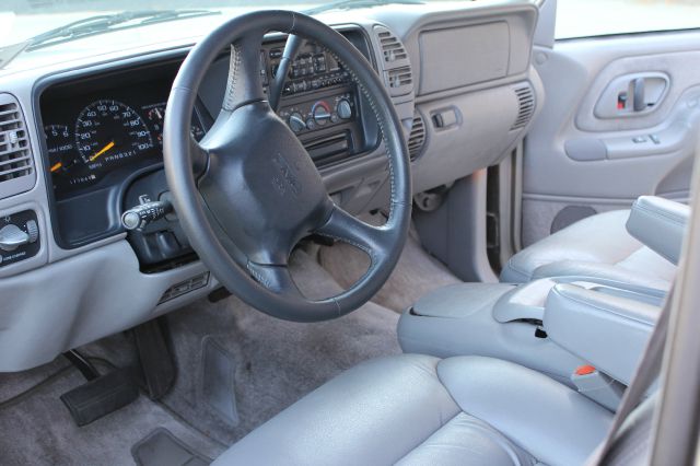 GMC Yukon 1999 photo 6
