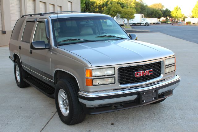 GMC Yukon 1999 photo 9