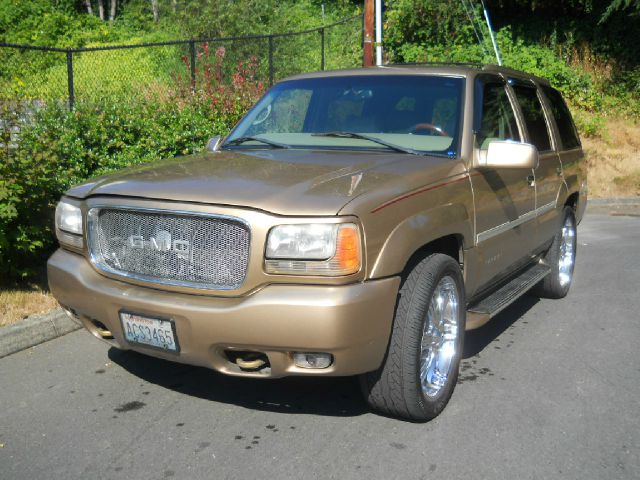 GMC Yukon 1999 photo 2