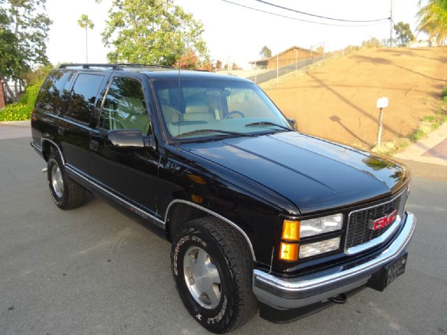 GMC Yukon 1999 photo 35
