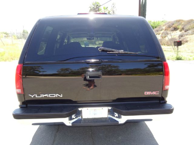 GMC Yukon 1999 photo 48