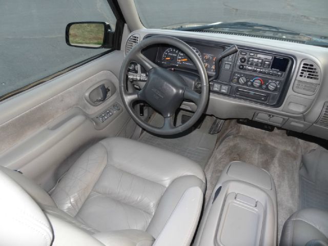 GMC Yukon 1999 photo 6