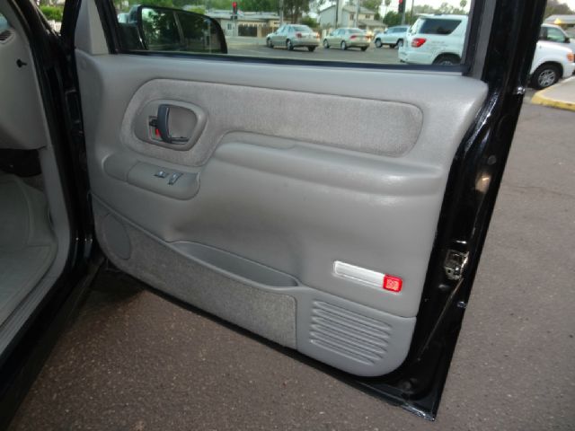 GMC Yukon 1999 photo 64