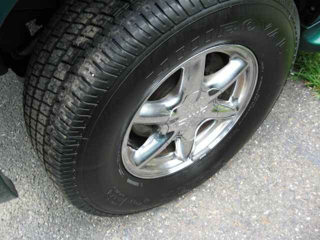 GMC Yukon 1999 photo 1