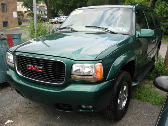 GMC Yukon 1999 photo 2