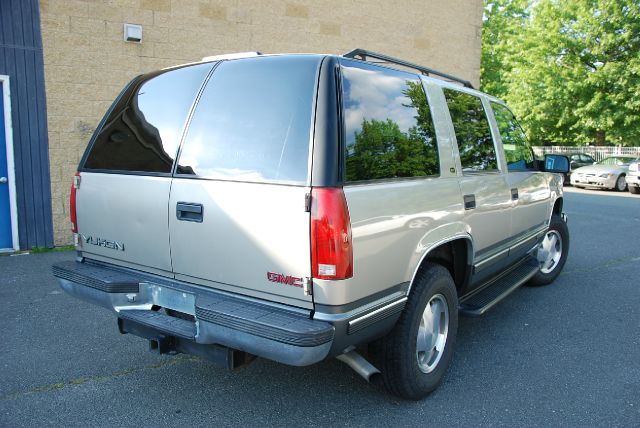 GMC Yukon 1999 photo 1