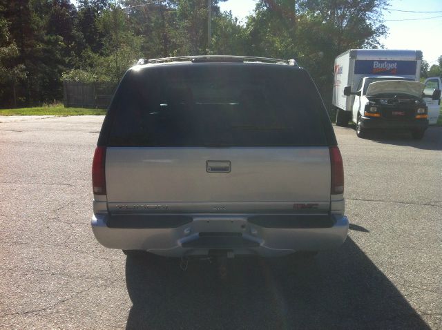 GMC Yukon 1999 photo 2