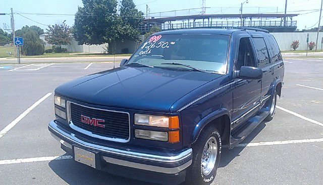 GMC Yukon 1999 photo 3