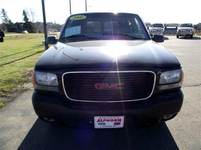 GMC Yukon 2000 photo 2