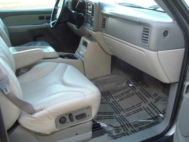 GMC Yukon 2000 photo 2