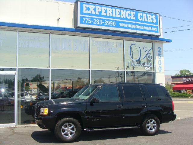 GMC Yukon 2000 photo 3