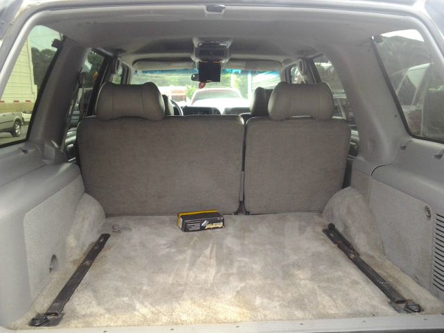 GMC Yukon 2000 photo 4