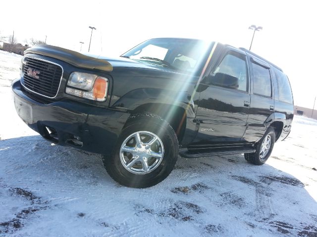 GMC Yukon 2000 photo 3