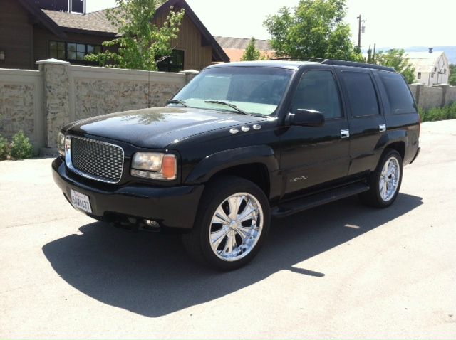 GMC Yukon 2000 photo 4