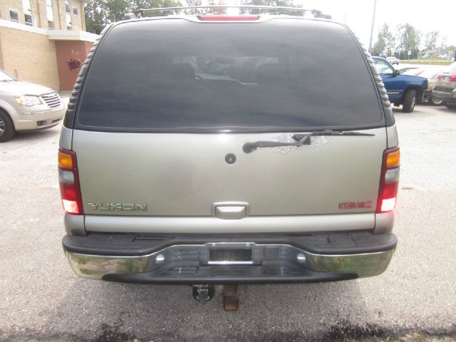 GMC Yukon 2000 photo 1