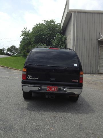 GMC Yukon 4x4 Crew Cab LE SUV