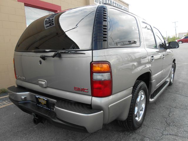 GMC Yukon 2001 photo 1