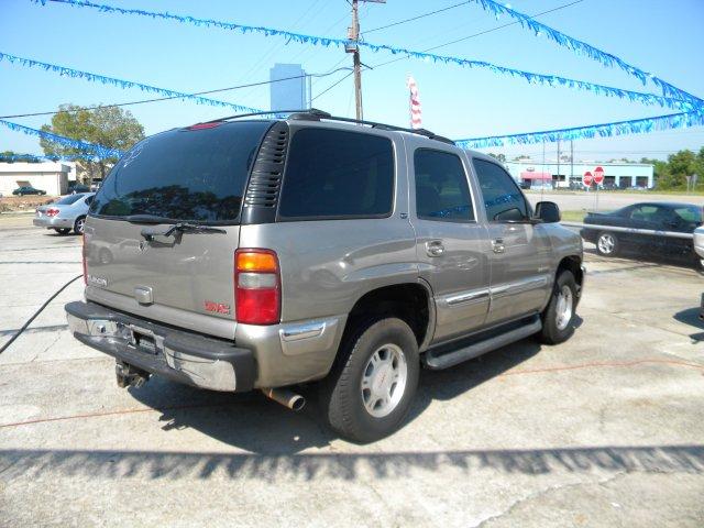 GMC Yukon 2001 photo 2