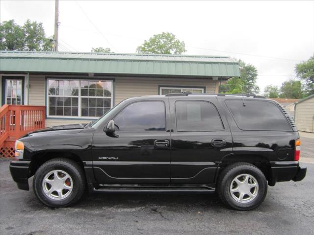 GMC Yukon 2001 photo 1