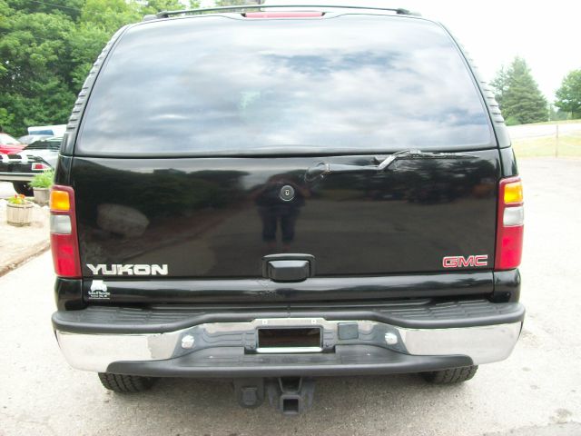 GMC Yukon 2001 photo 4