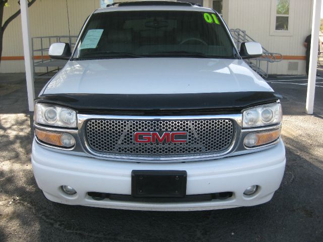 GMC Yukon 2001 photo 4