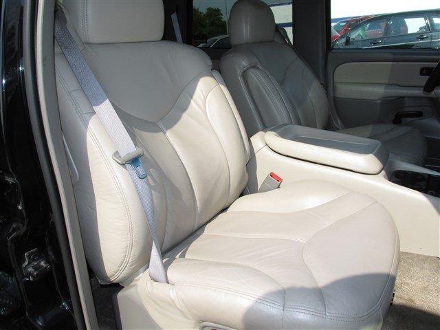 GMC Yukon 2001 photo 10