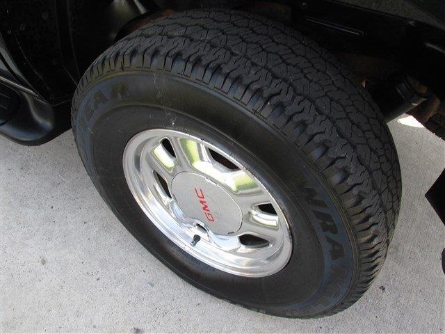 GMC Yukon 2001 photo 13