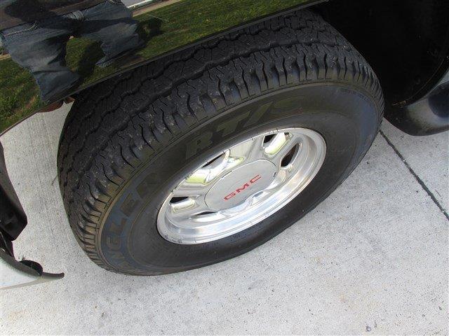 GMC Yukon 2001 photo 14