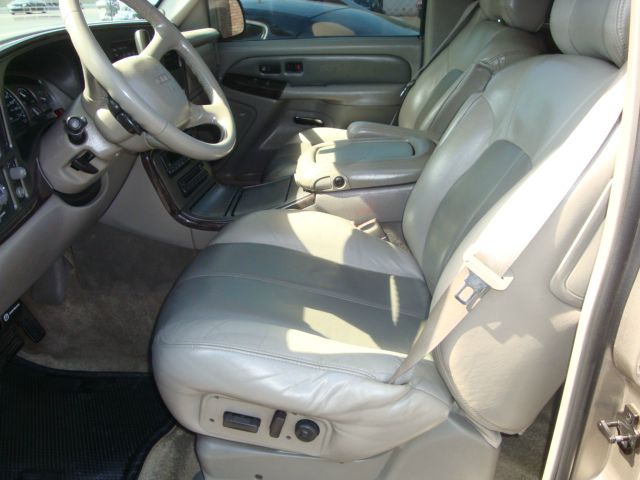 GMC Yukon 2001 photo 4