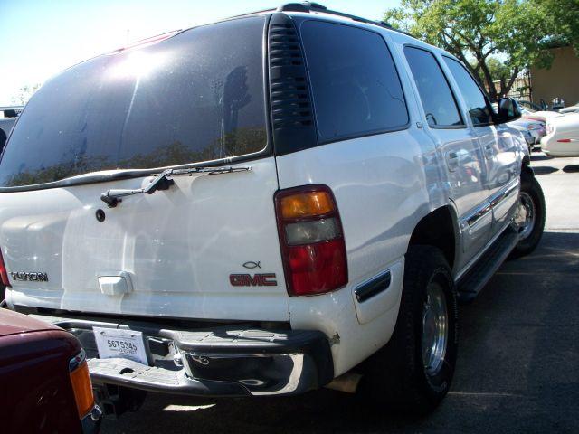 GMC Yukon 2001 photo 2
