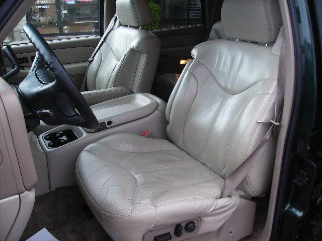 GMC Yukon 2002 photo 2