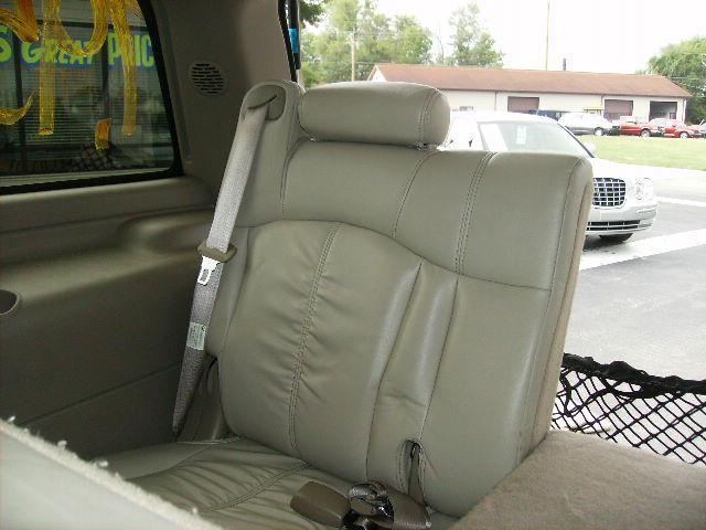 GMC Yukon 2002 photo 4