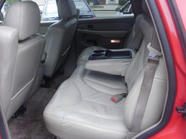 GMC Yukon Ram 3500 Diesel 2-WD SUV