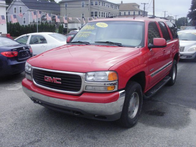 GMC Yukon 2002 photo 2